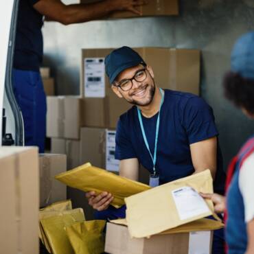 How Pick and Pack Fulfillment Can Handle Seasonal Sales Surges